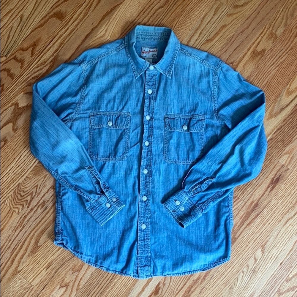 Gap Denim Style Chambray Button Down